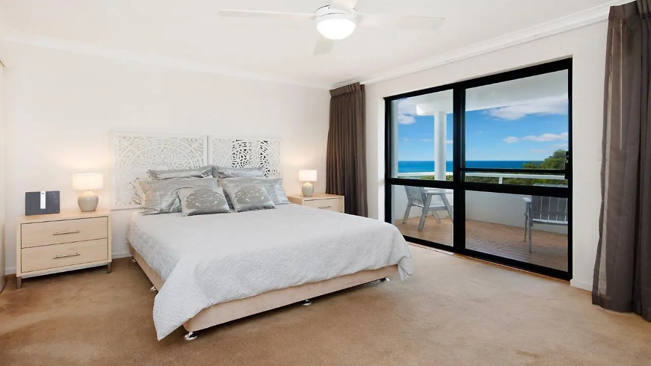 Seabreezes & Ocean Views Villa Caloundra